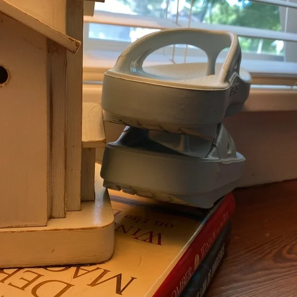 NEW Blue OOFOS Flip Flops. Great support, comfort and STYLE.  Size 7 US. 38 Eu. - Picture 5 of 8